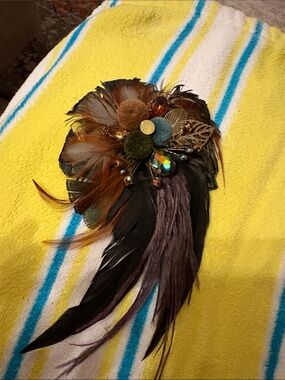 Decorative Feather Brooch - Brown & Olive Accent
